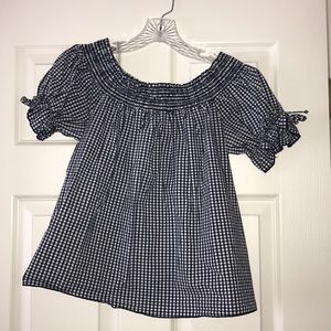 Short sleeve gingham print blouse.